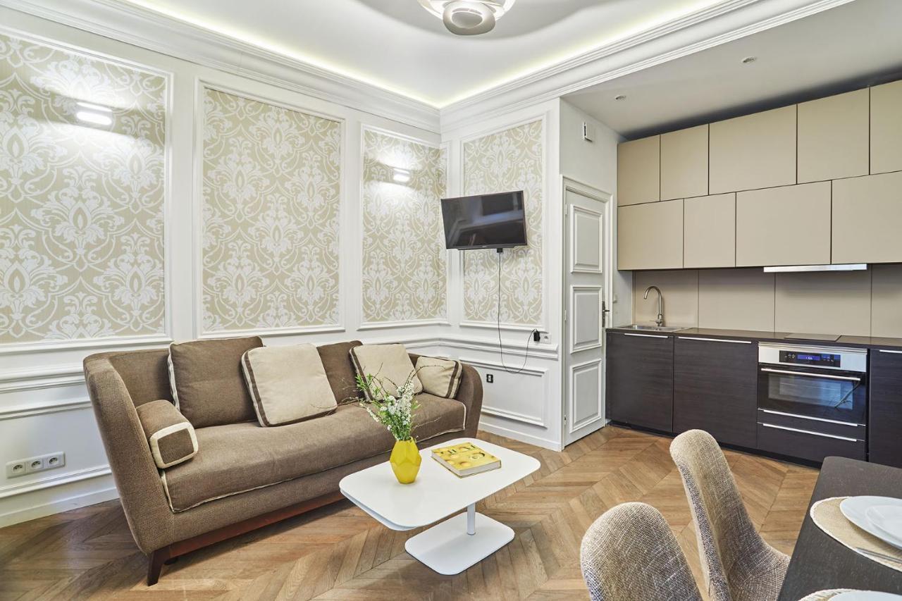 Apartment Louvre Museum By Studio Prestige ปารีส ภายนอก รูปภาพ