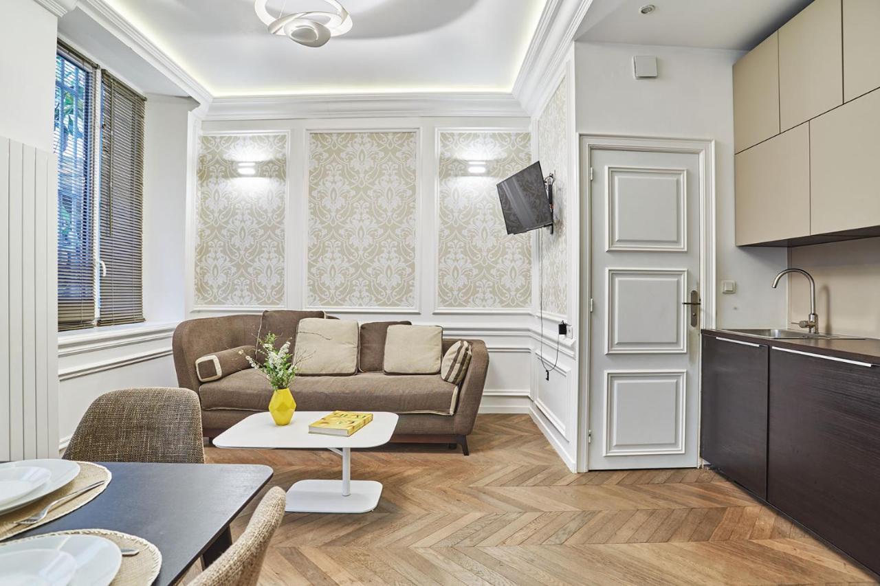 Apartment Louvre Museum By Studio Prestige ปารีส ภายนอก รูปภาพ