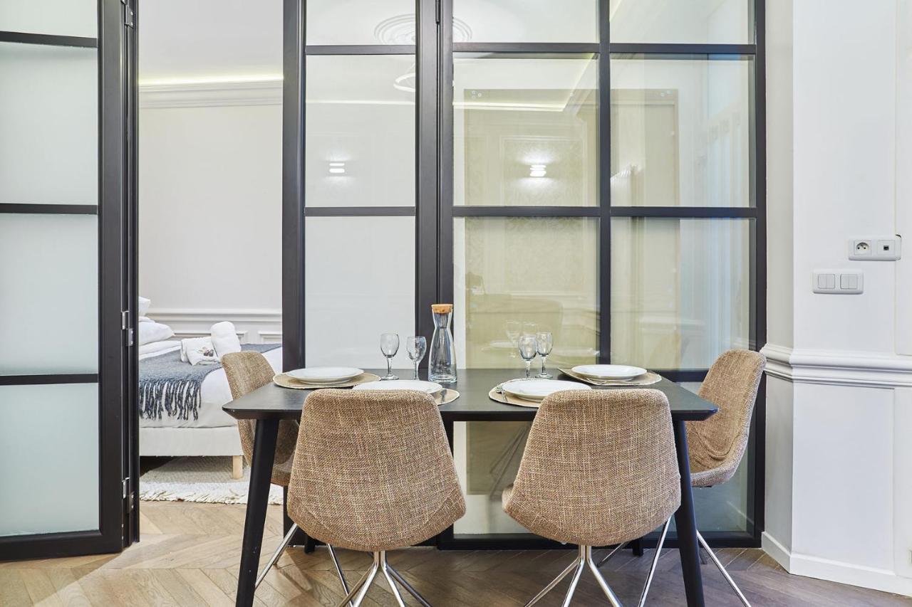 Apartment Louvre Museum By Studio Prestige ปารีส ภายนอก รูปภาพ